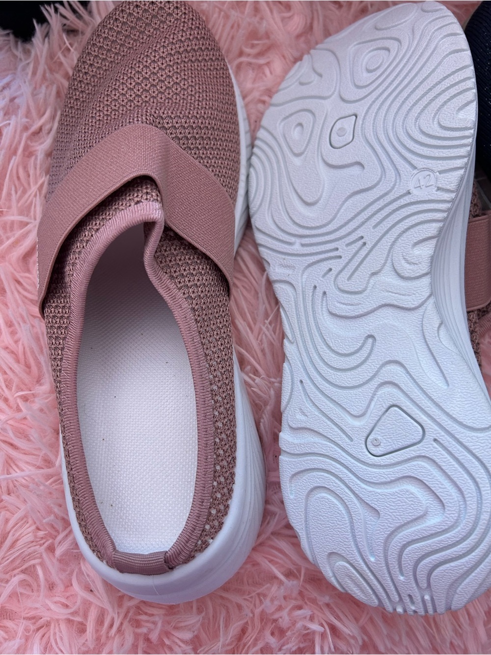 Slip-On Knit Walking Shoes in Dusty Rose for Women